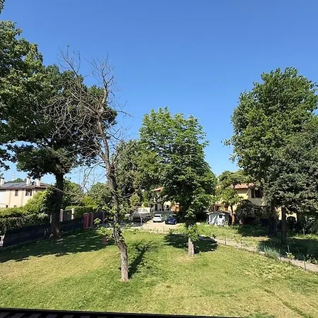 Stress-free Residential Free Parking Bologna